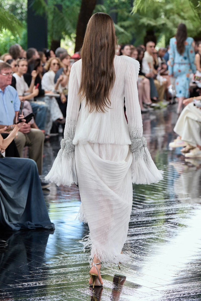 00058-christian-dior-fall-2026-couture-details-credit-gorunway.webp