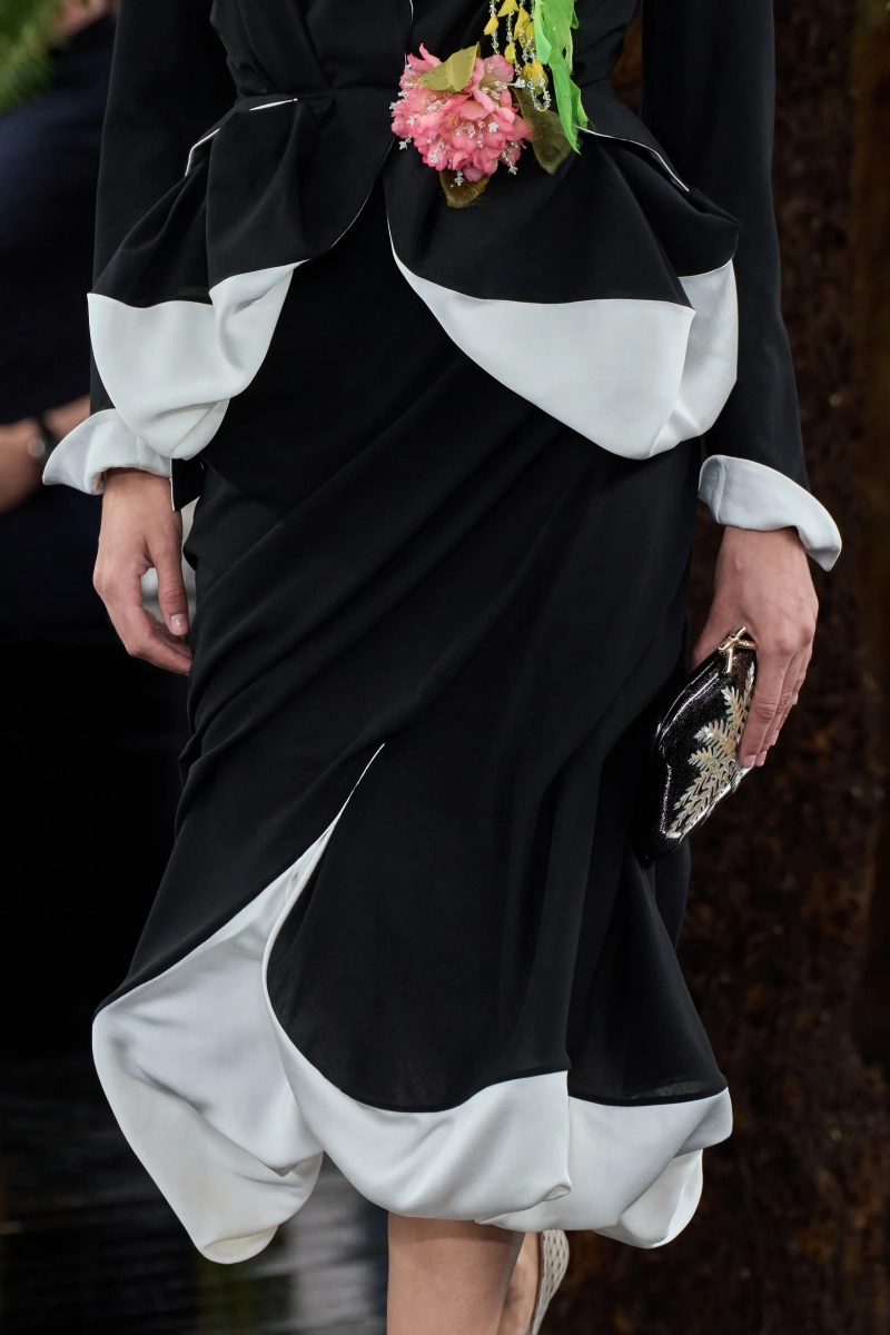 00165-christian-dior-fall-2026-couture-details-credit-gorunway.webp