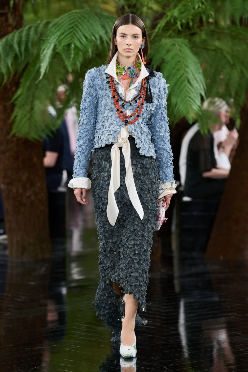 00032-christian-dior-fall-2026-couture-credit-gorunway.webp