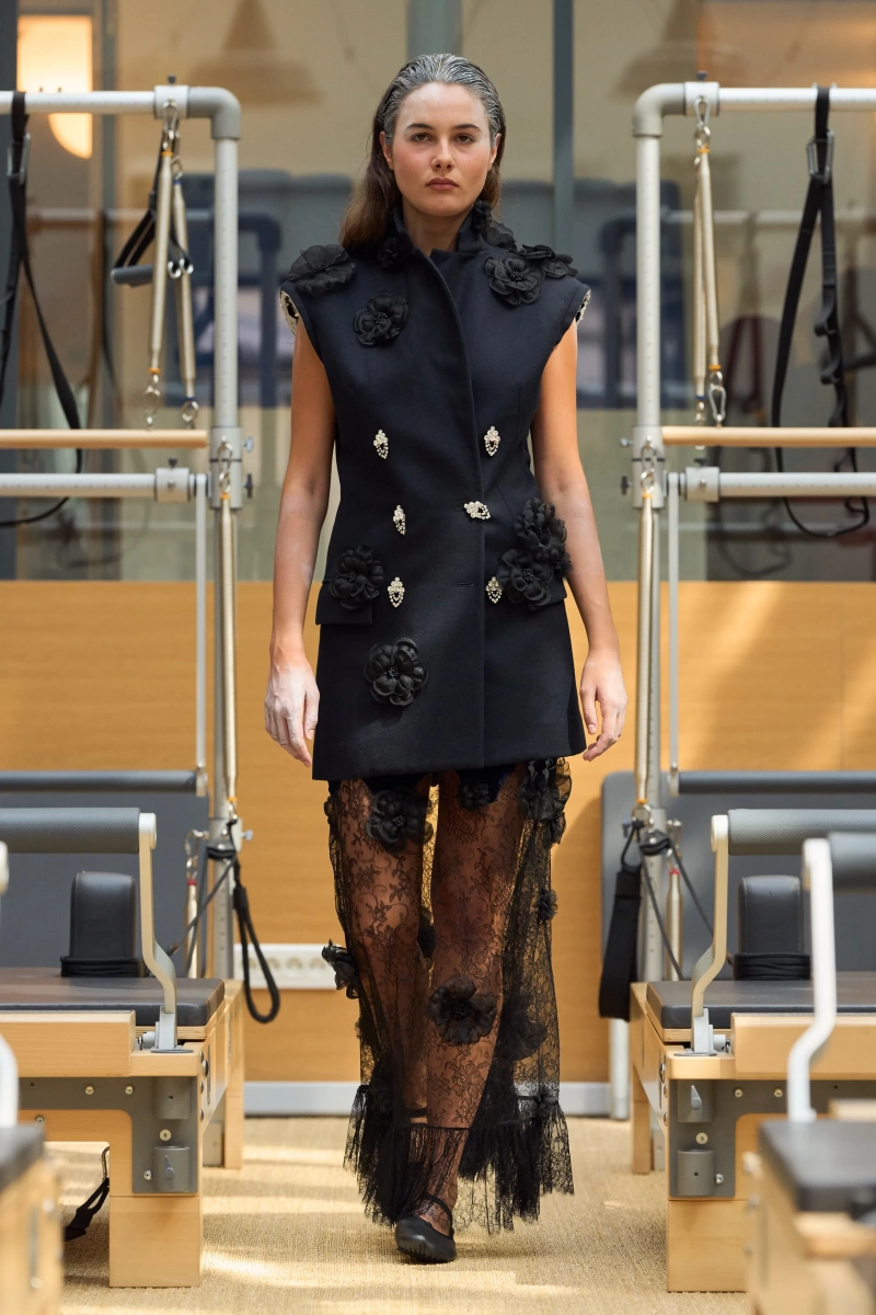 00015-julie-de-libran-fall-2026-couture-credit-gorunway.webp