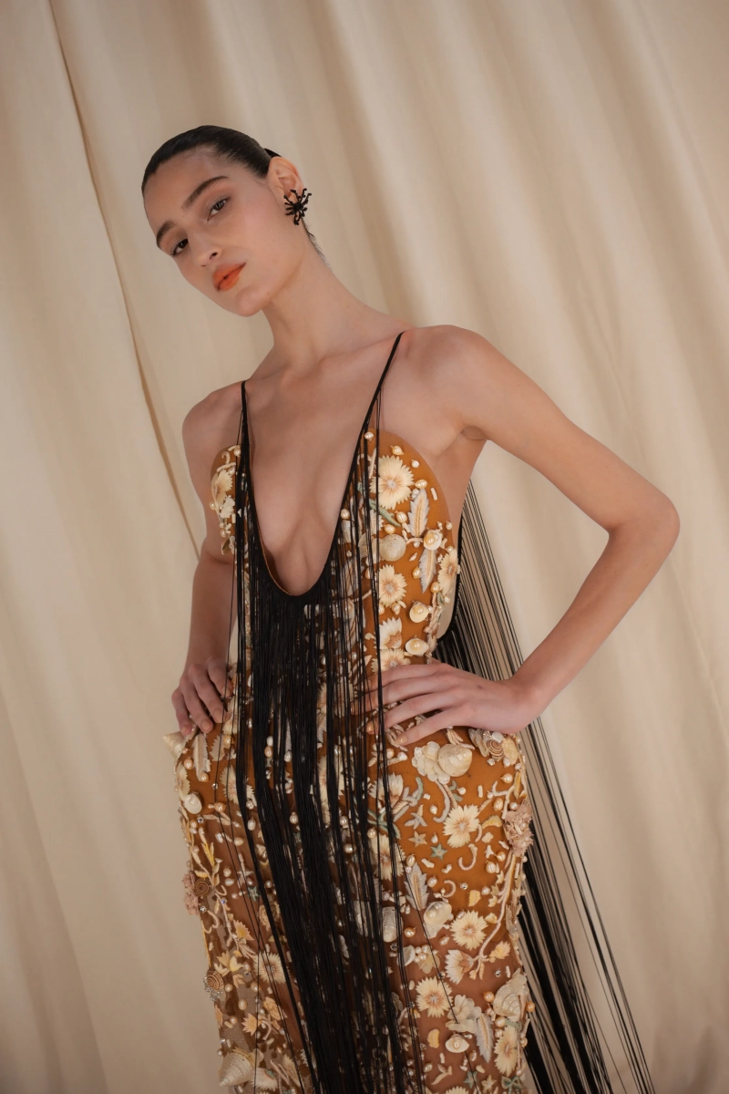 Schiaparelli_pariscouturess27_backstageacielle_13.webp