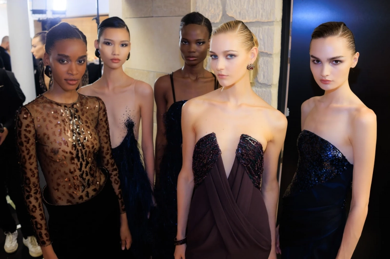 ARMANIPRIVE_PARISCOUTUREFW26_BACKSTAGE_ACIELLE_19.webp