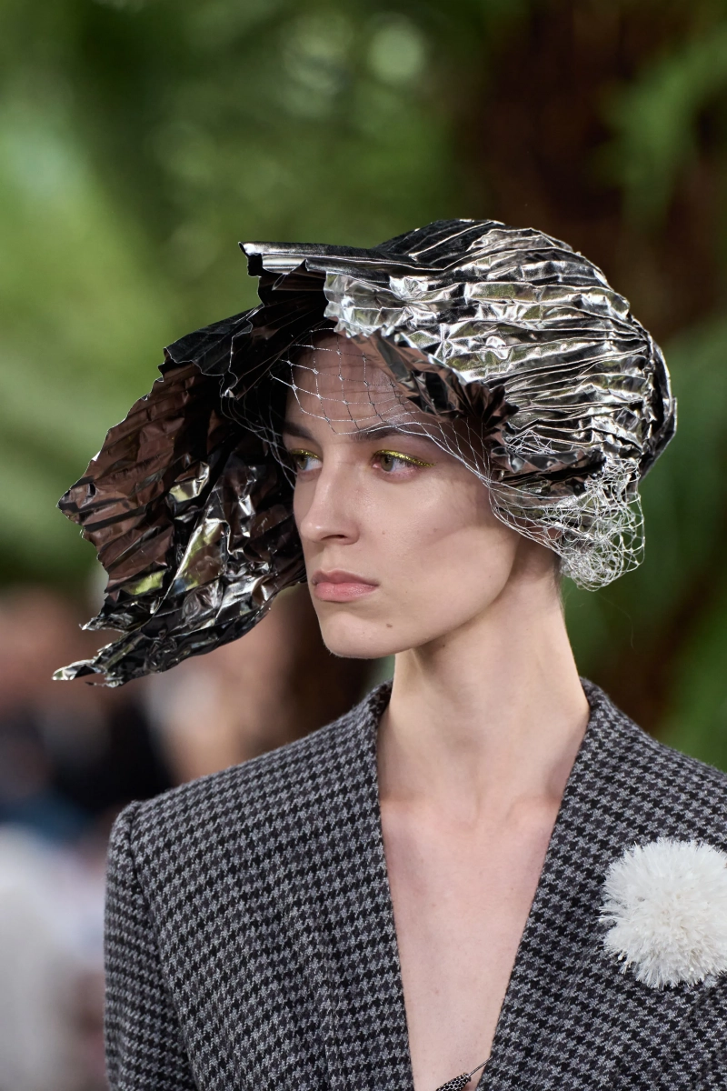 00016-christian-dior-fall-2026-couture-details-credit-gorunway.webp