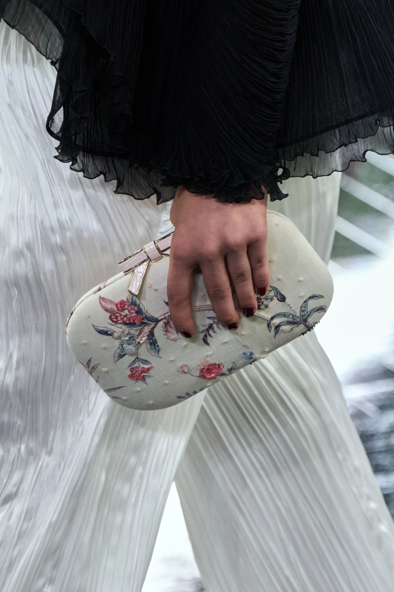 00015-christian-dior-fall-2026-couture-details-credit-gorunway.webp