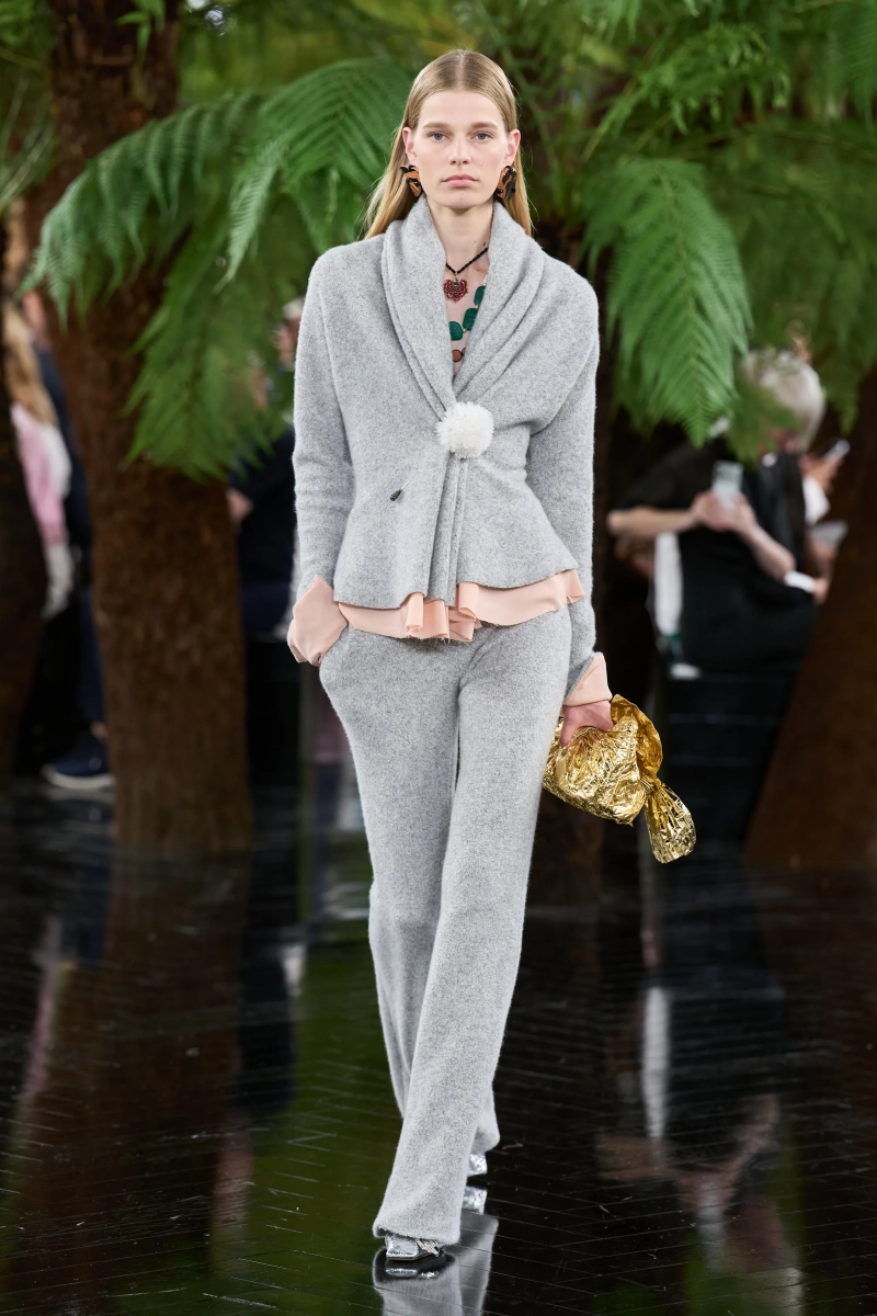 00054-christian-dior-fall-2026-couture-credit-gorunway.webp
