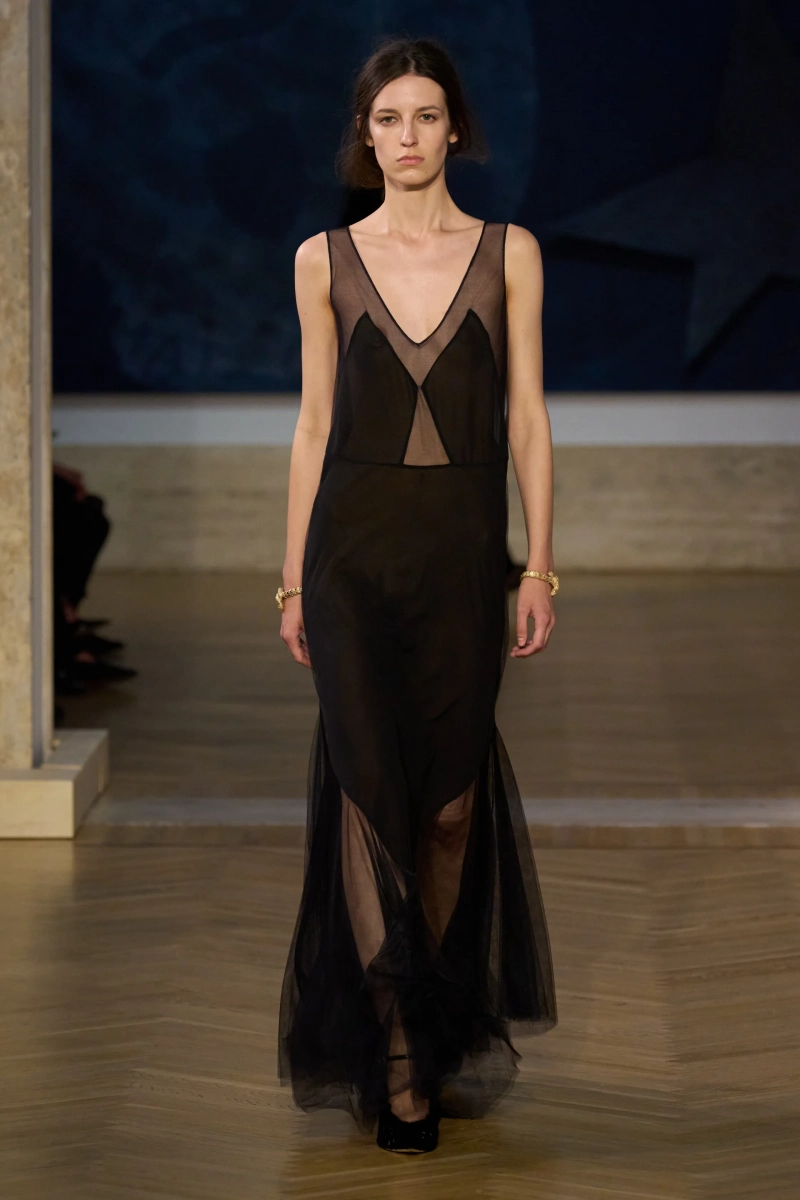 00048-fendi-fall-2026-couture-credit-gorunway.webp