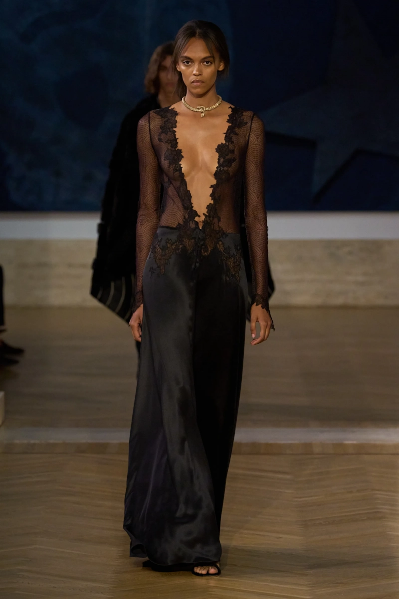 00066-fendi-fall-2026-couture-credit-gorunway.webp