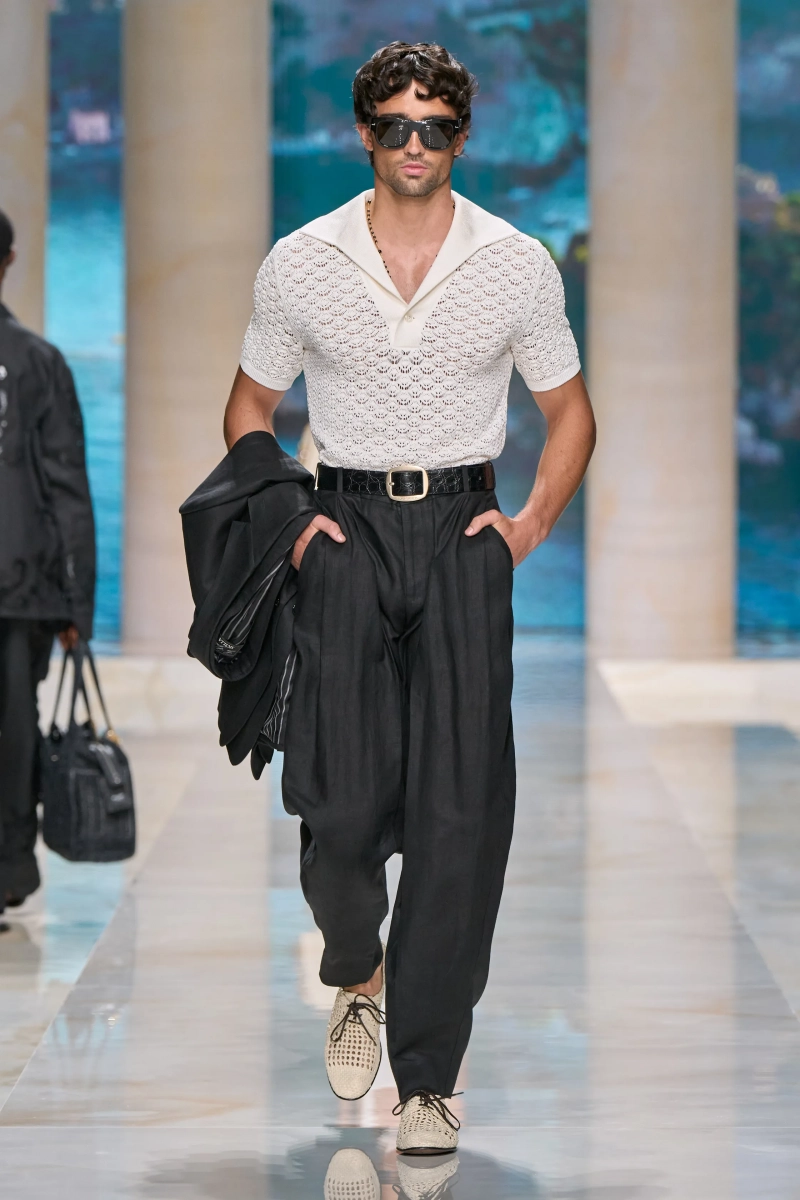 00009-dolce-and-gabbana-spring-2027-menswear-credit-gorunway.webp