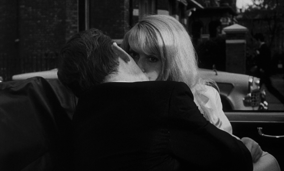 Отвращение.1965.BDRip AVC msltel.mkv_snapshot_00.33.47.539.jpg