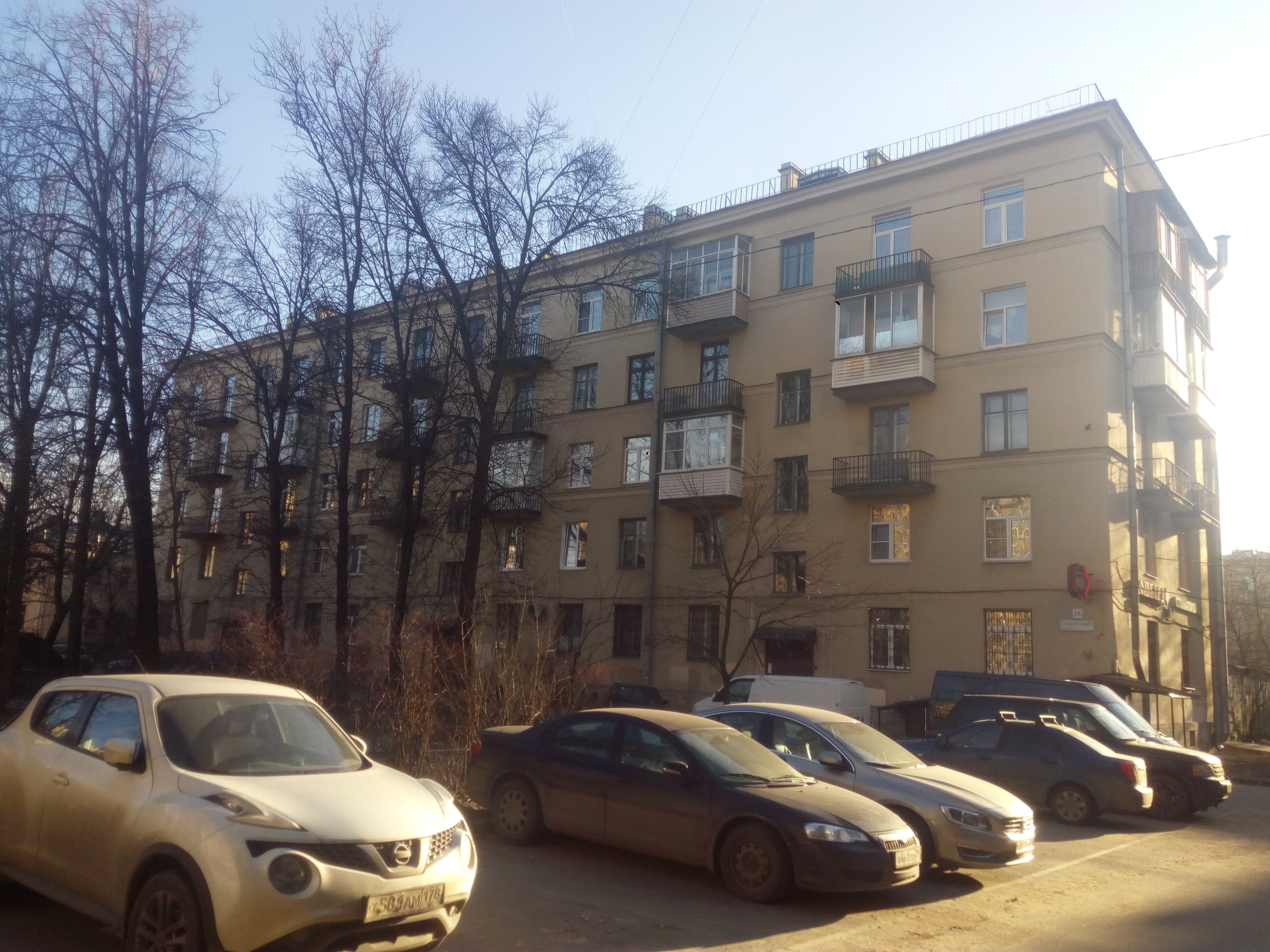 Заневский 15.jpg