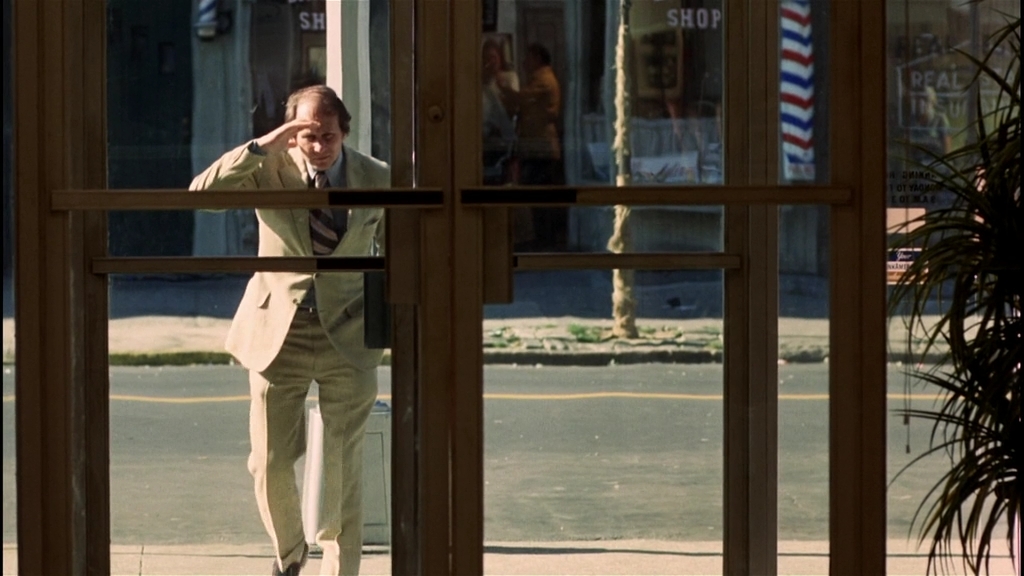 Собачий полдень.1975.BDRip AVC msltel.mkv_snapshot_00.14.36.557.jpg