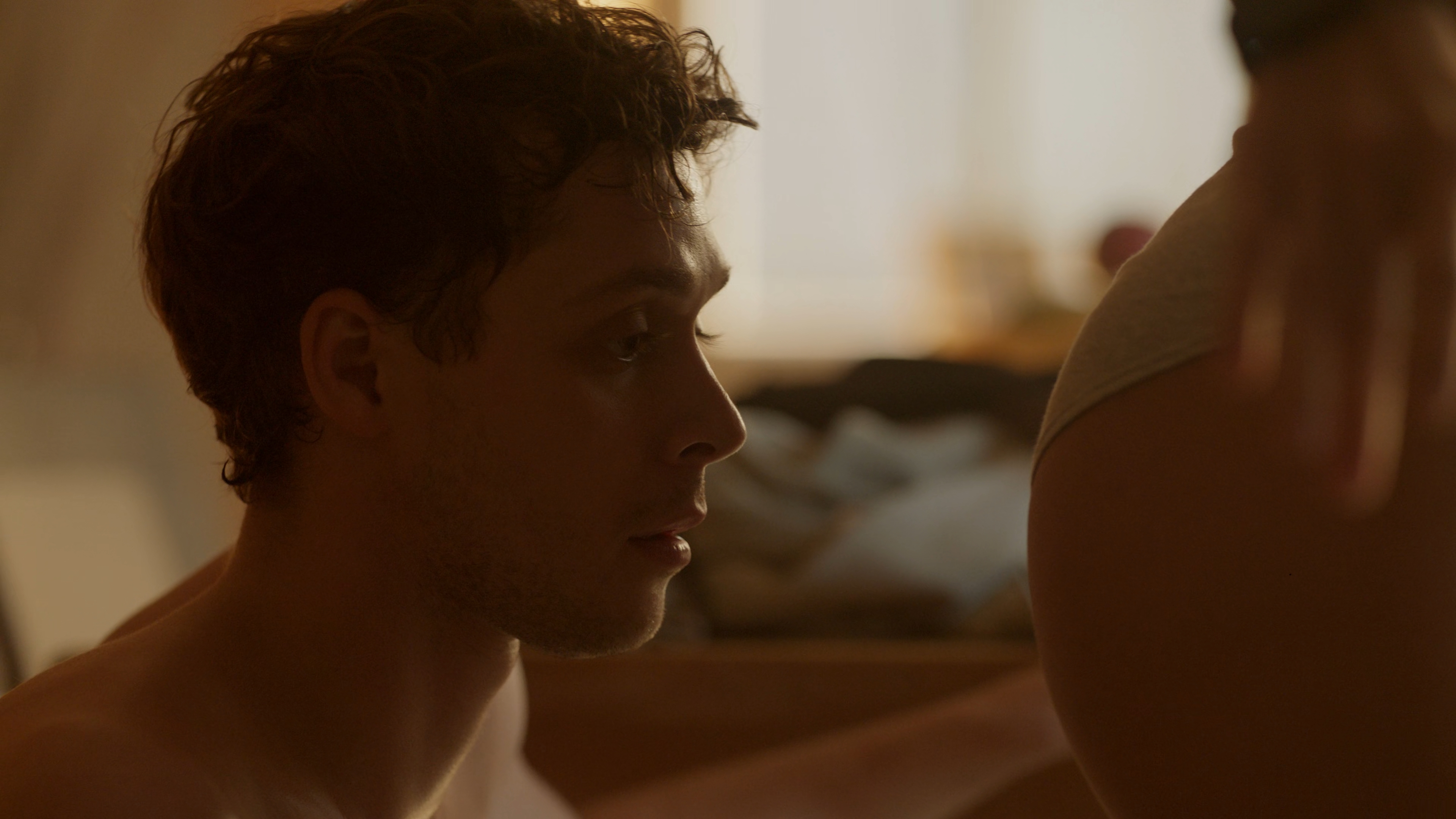 Gudovy.S01.E14.2026.WEB-DL.HEVC.2160p.SDR.ExKinoRay.mkv_snapshot_01.05.581.jpg