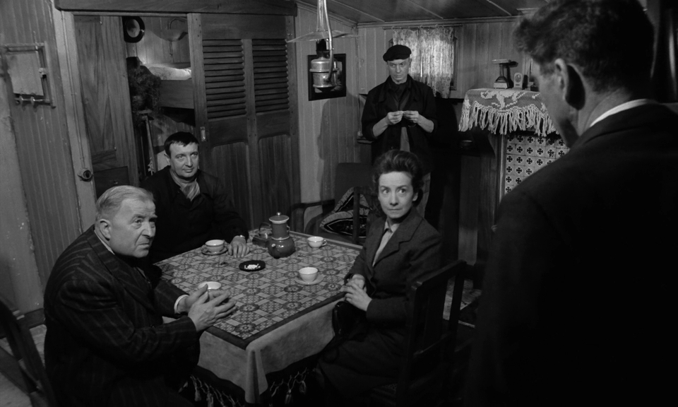 Поезд.1964.BDRip AVC msltel.mkv_snapshot_00.13.47.415.jpg