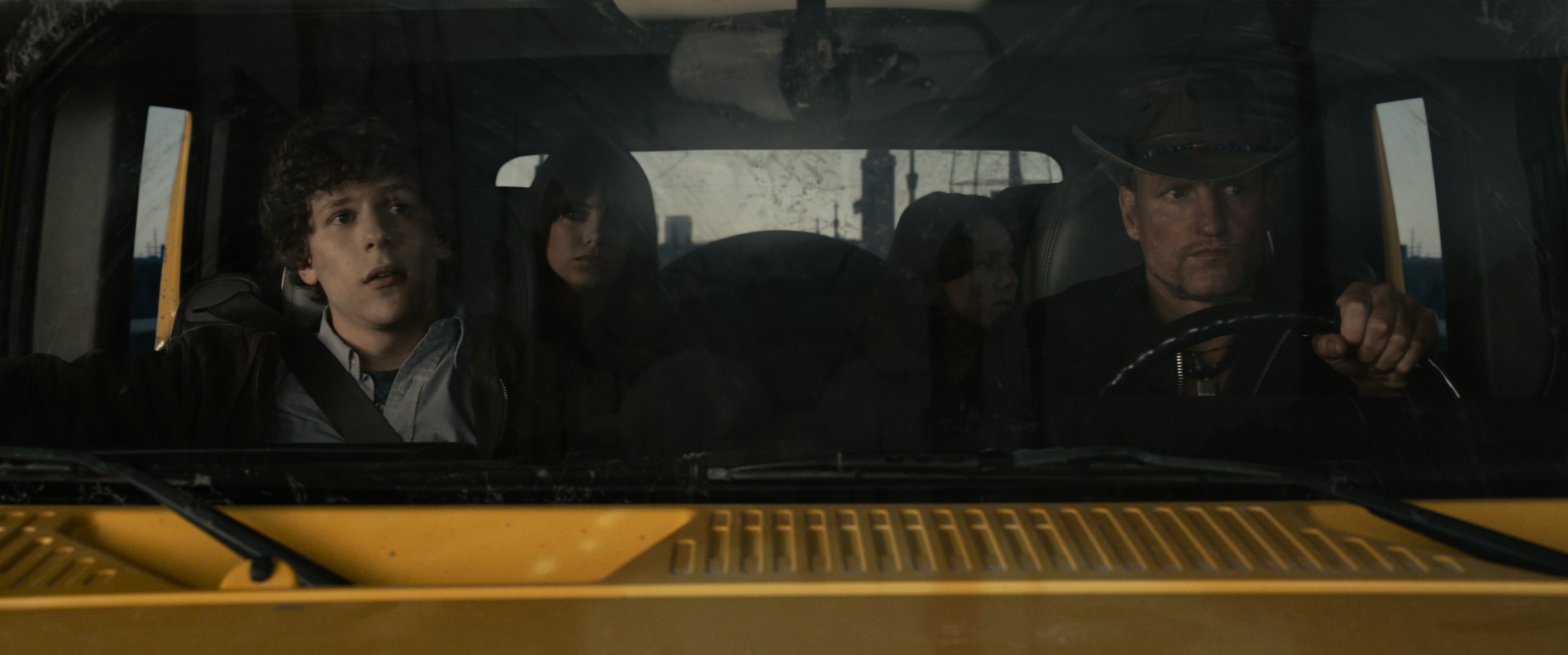 Zombieland (2009) UHD BDRip 2160p-NVENC 10 bit [HDR].mkv_snapshot_00.46.02.760.jpg