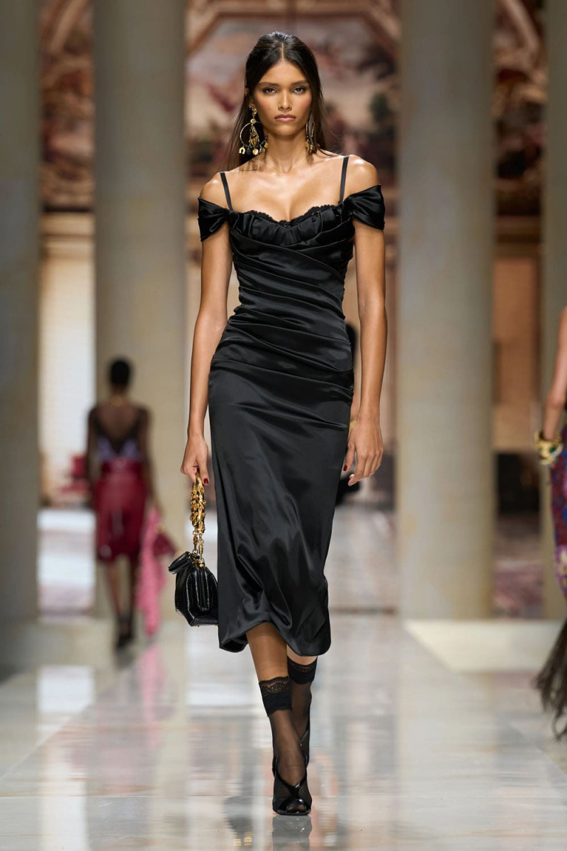 Dolce-Gabbana-Spring-Summer-2027-Runway-Magazine-35.jpg