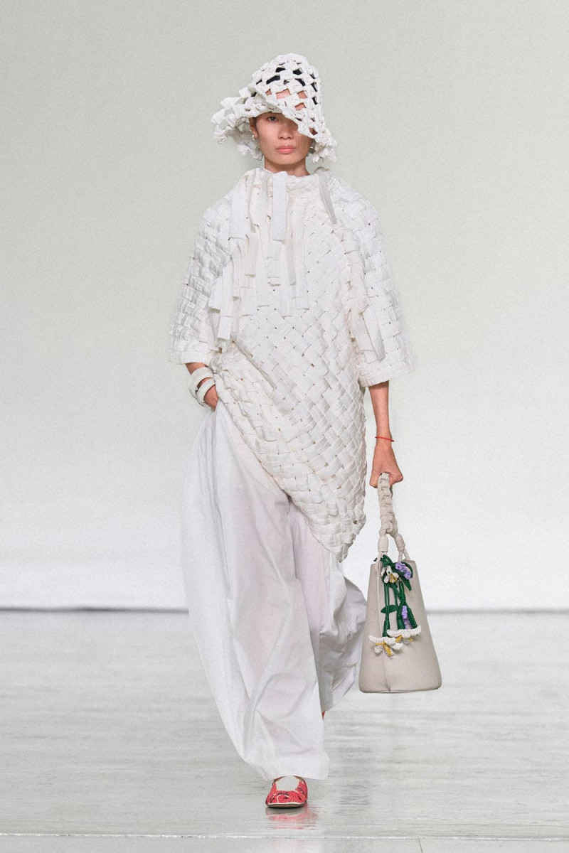 Bottega-Veneta-Spring-Summer-2027-Runway-Magazine-39.jpg