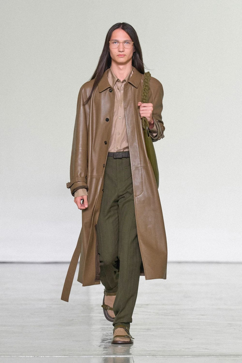 Bottega-Veneta-Spring-Summer-2027-Runway-Magazine-26.jpg