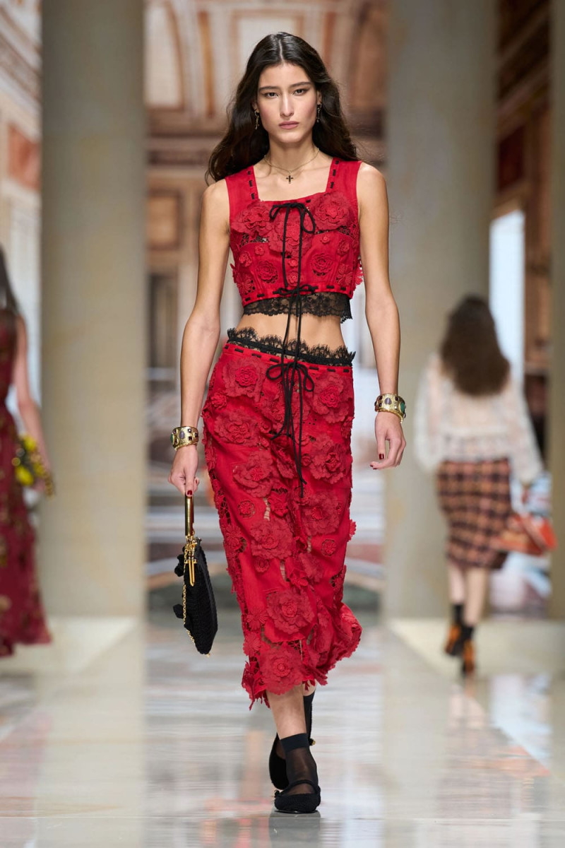 Dolce-Gabbana-Spring-Summer-2027-Runway-Magazine-22.jpg