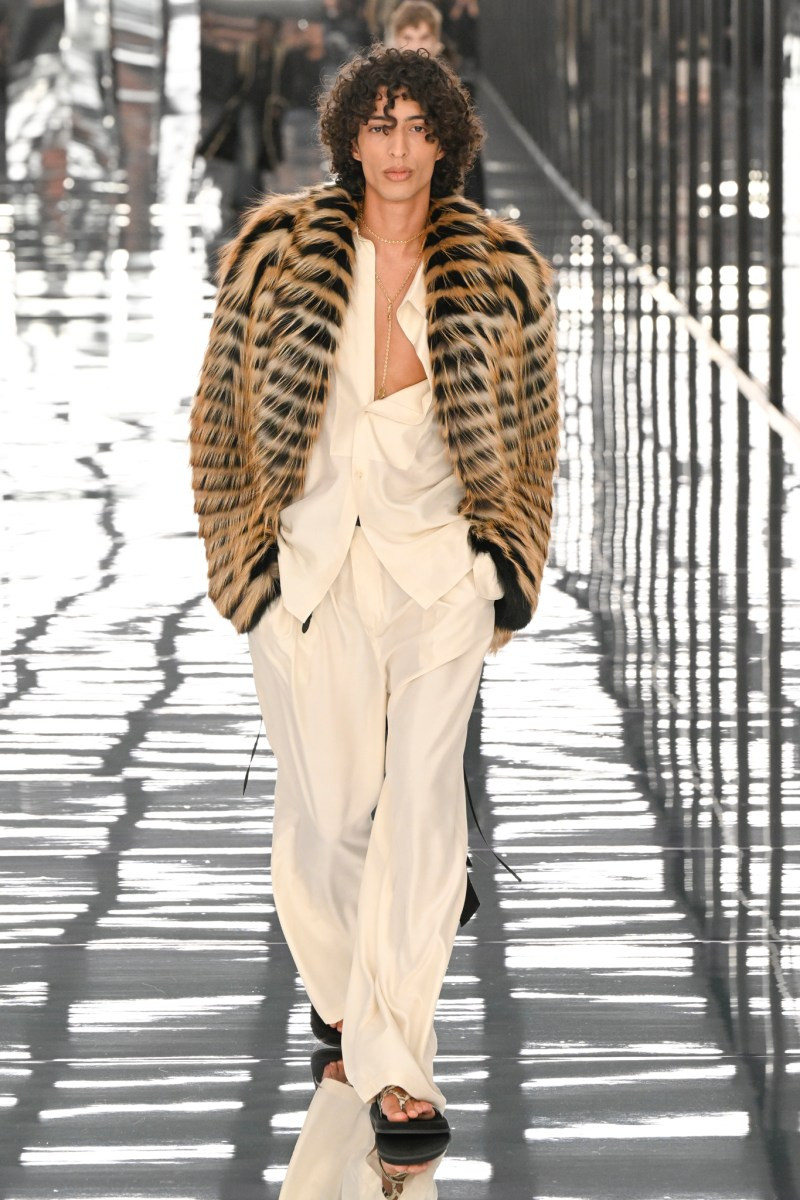 fendi-ss27-rtw-mfw-r-gg-1395.jpg