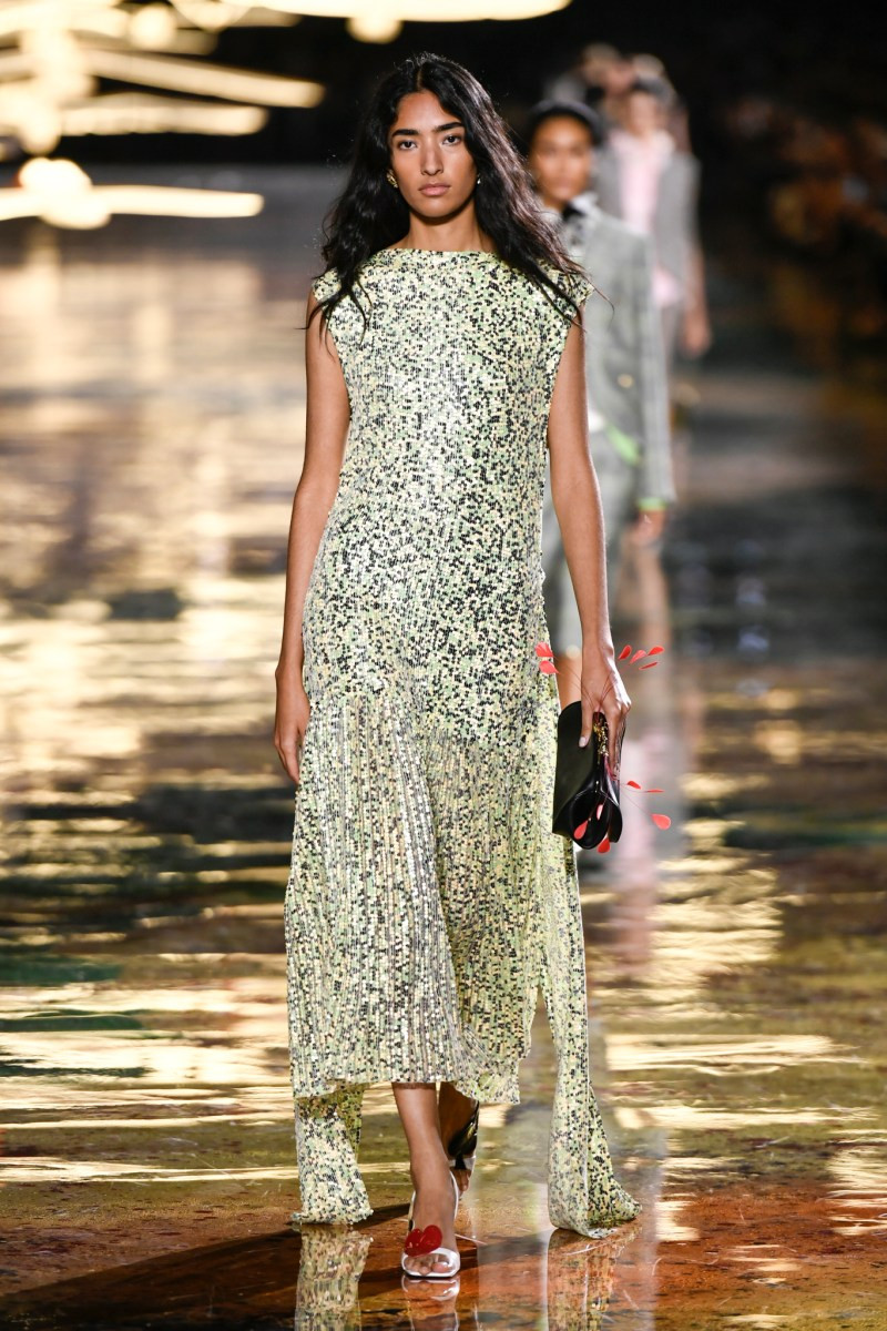 chanel-spring-2027-rtw-r-dm-0033.jpg