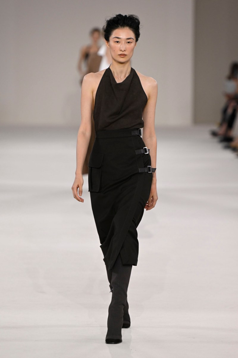 max-mara-spring-27-rtw-r-gg-008.jpg
