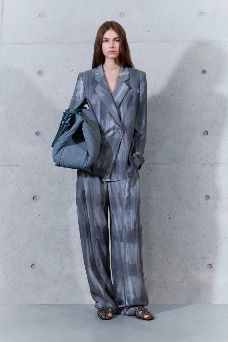emporio-armani-spring-27-rtw-ctsy-041.jpg