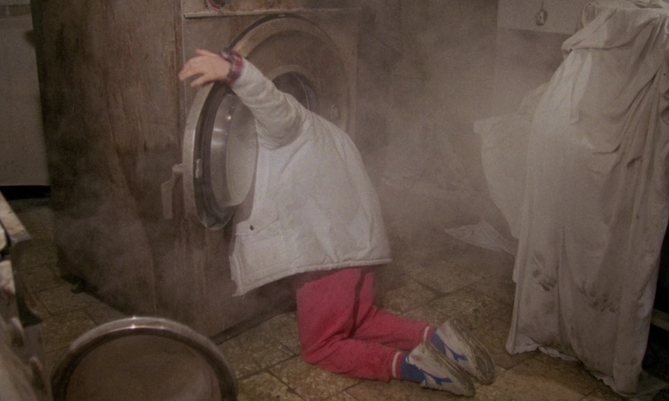 Дом потерянных душ.1989.BDRip AVC msltel.mkv_snapshot_00.38.55.213.jpg