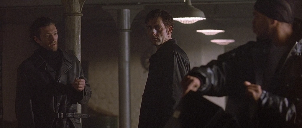 Цена измены.2005.Unrated.BDRip AVC msltel.mkv_snapshot_00.49.28.551.jpg