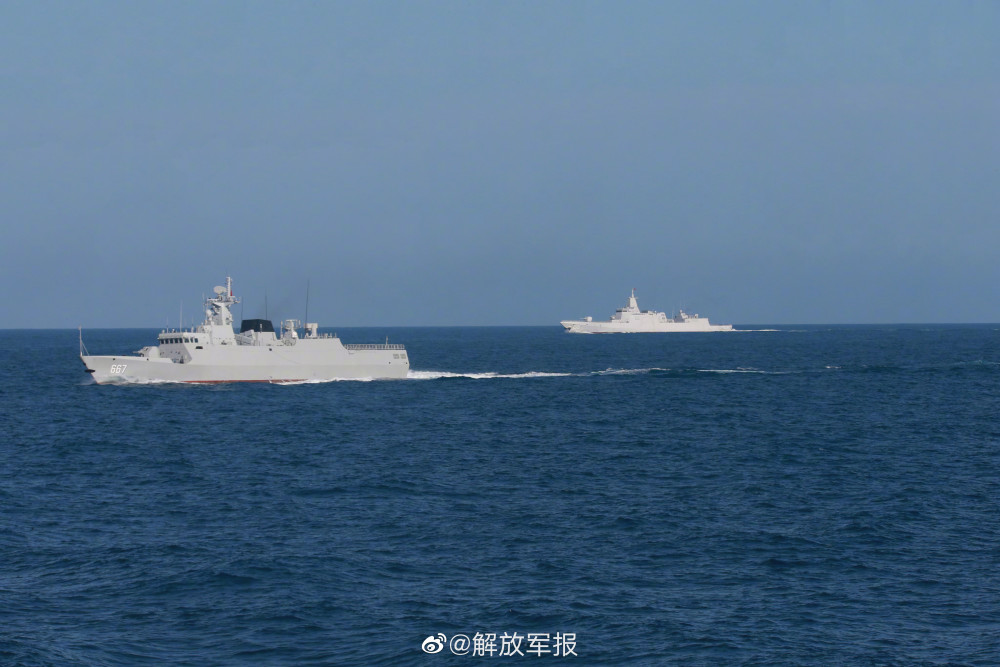 Учения кораблей Флота Южно-китайского моря 